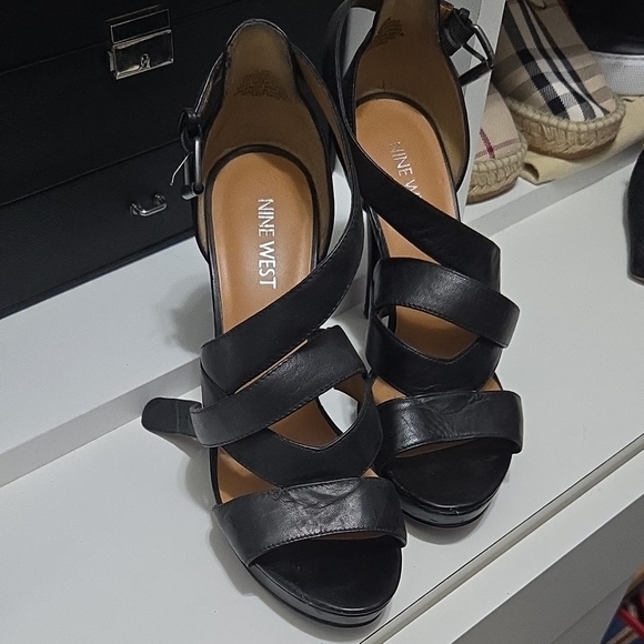 Nine West Shoes - Nine West Black Strappy Heels with Modern Design